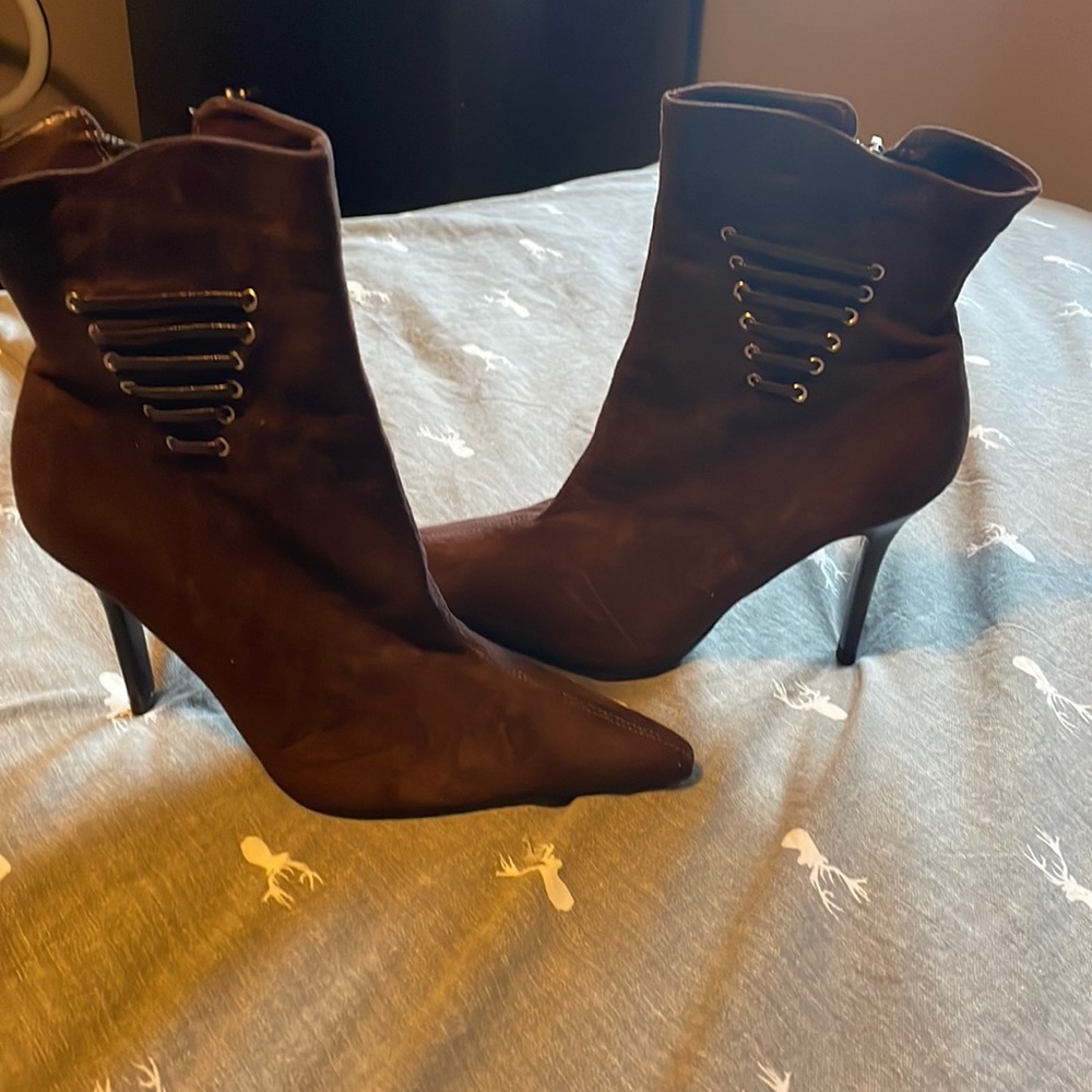 Limited edition stiletto shoes